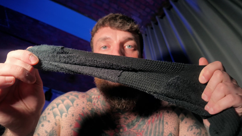 Tattooed Dom: Татуированная домина поклоняется ступням соло с обратным отсчетом