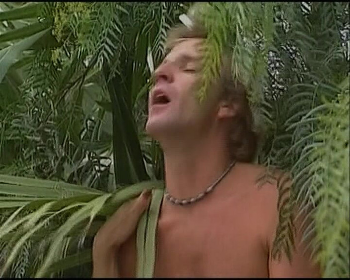 Enjoy German porn: O açık havada seansta yarağa binmek için burada olan sarışın...