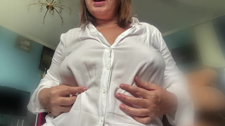 Mary Di: เล่นหัวนมยื่น ย่านหัวนมยักษ์ แม่เลี้ยงหีเหม็น