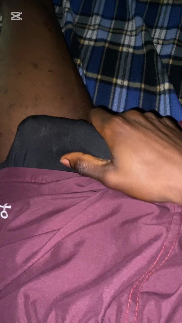 Slimniqqa: 기숙사에서 흑인 대물 자지 빨아먹기 2부