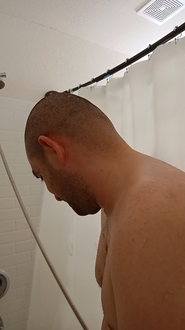 Brandon Lee: 배변을 가진 Douche