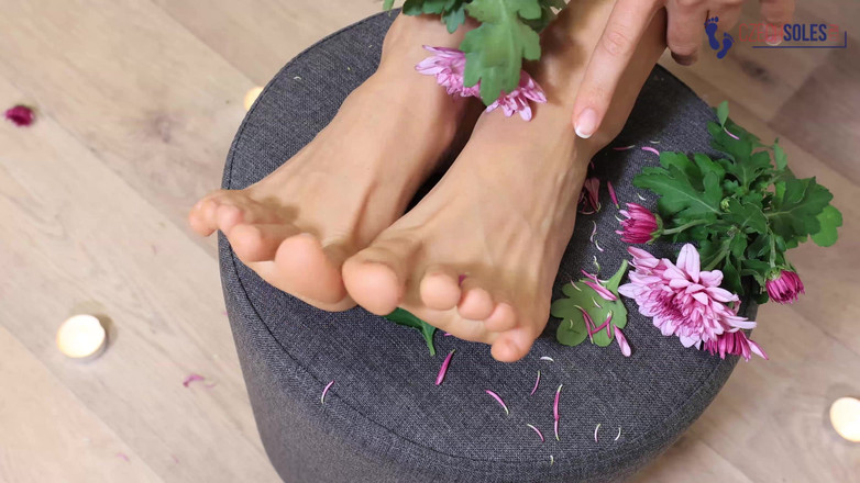 Czech Soles - foot fetish content: 섹시한 십대 풋걸 안드레아