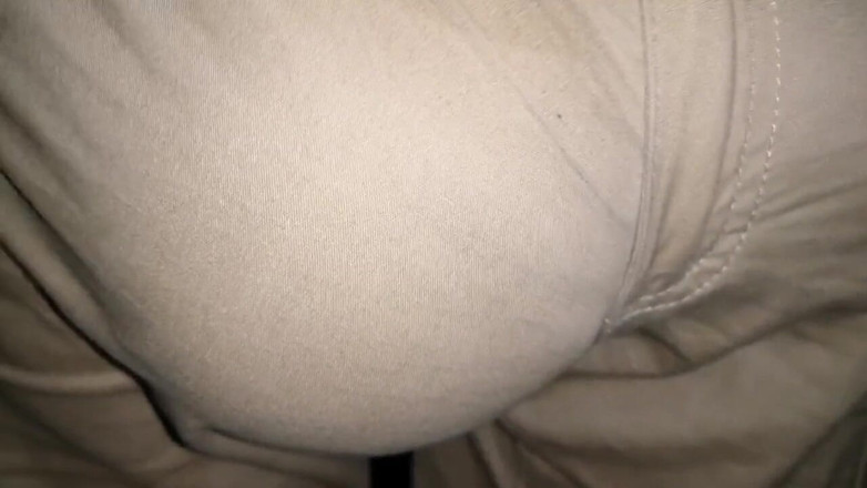 Monster_Meat_: Mostra rigonfiamento nel gloryhole al bar