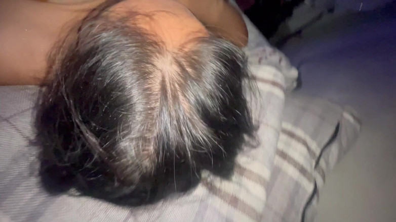 Ionut899: Bố kế đụ tôi trong miệng và âm hộ của tôi cả đêm