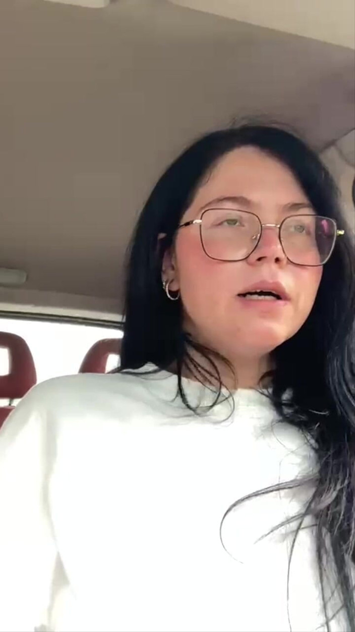 Shione Cooper: Merokok Semasa Memandu Dalam Cermin Mata Baru Saya
