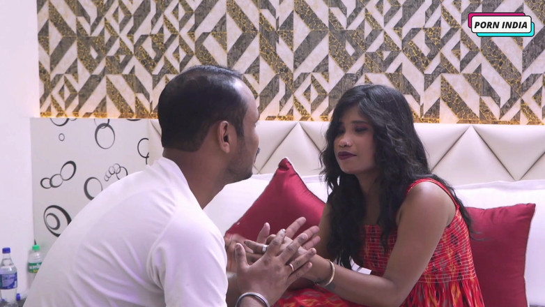 Porn India Studio: Sexe hardcore romantique avec une belle fille sexy