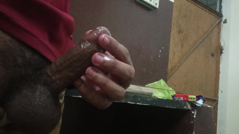 Brijesh 270: Karım beni evde yalnız bırakıyor ama komşum her zaman beni...