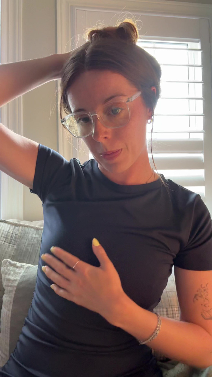 Nadia Foxx: Hottie in Glasses Tells You How to Stroke!