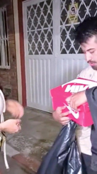 Mi Empleado Viene Por Un Aumento Y Termino Follándomelo Duro Como Su Puta Jefa - Alejandra Palacios