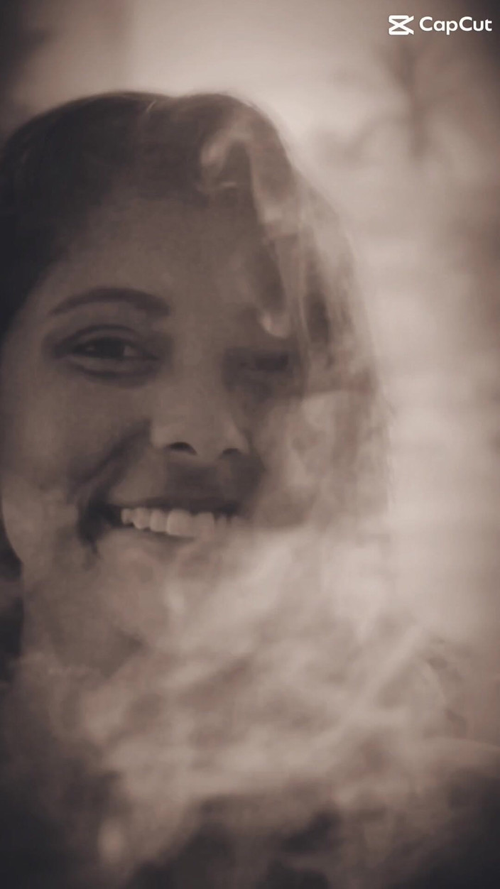 Vika_Sexting: Placer para dos: habano, piel y whispers