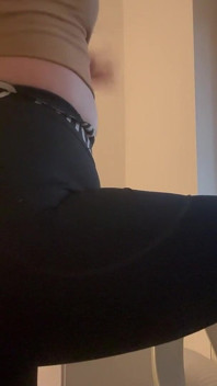 Parní prdy v těsných legínách