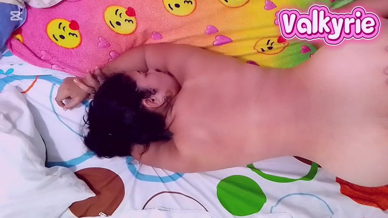 Valkyrie and Luigy Couple: Istri semok nyepong