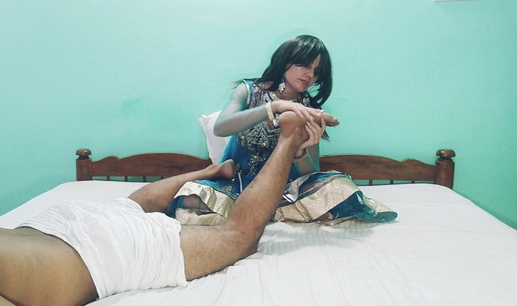 Bolly Karma: Interaksi seksual pertama nafsu kasar