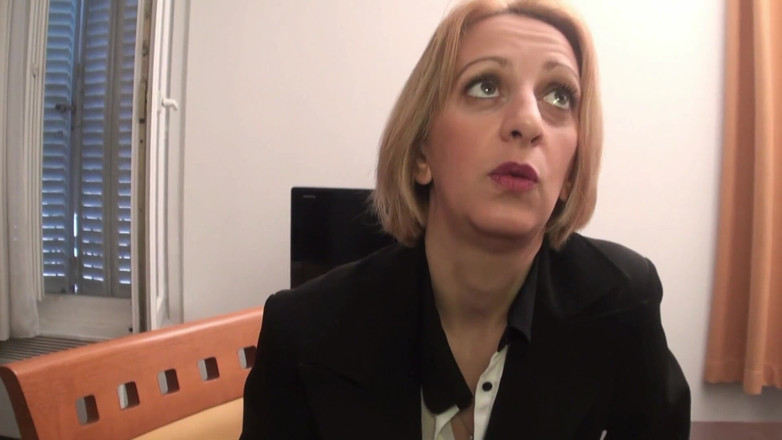 Paris Jango: Louise du Lac de către doi străini