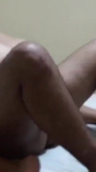 Scopando duramente con la mia ex moglie in una stanza d'albergo mentre suo marito la chiama ricco pompino profondo nel 69
