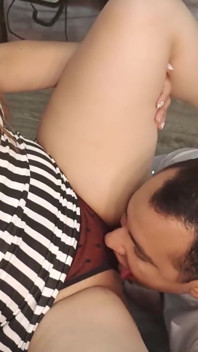 Esposa MILF Latina Caliente, Con Doble Penetración Vaginal Creampie Visible Oral Escurriendo Y Lamida Vaginal, POV Casero Real