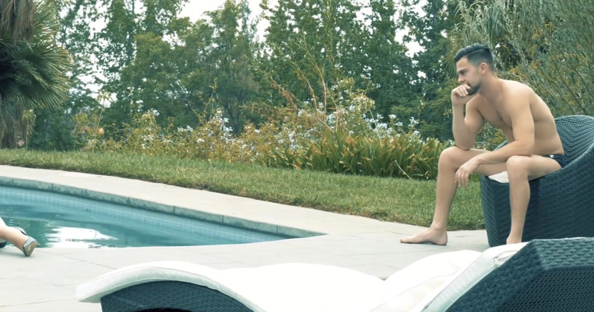 Get Your Fix: Swimmingpool-sex an einem heißen tag