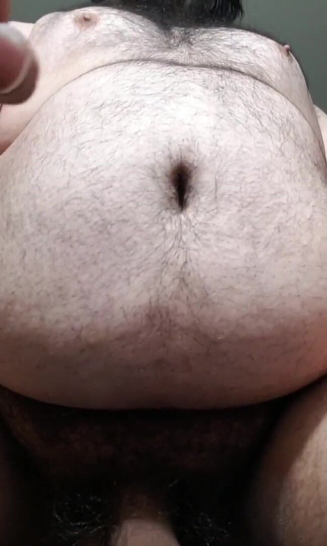 Chunky Belly Boy: Perut goyang-goyang dan muncrat