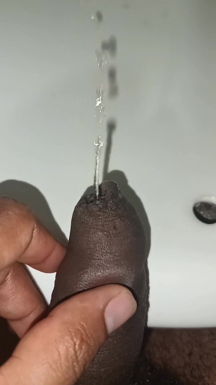 Tommhot: Kompilasi banyak kencing - kencing tanpa editan