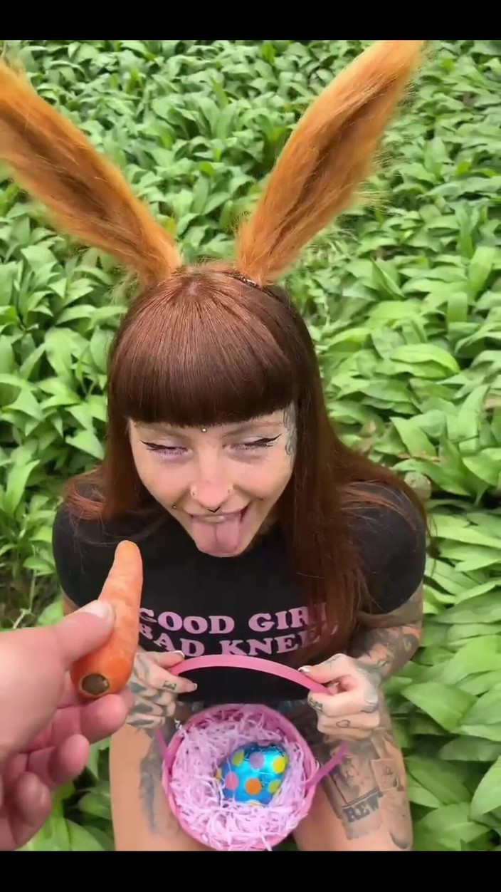 Only Owain: Diversión de Conejito de Pascua! Vine sobre sus huevos