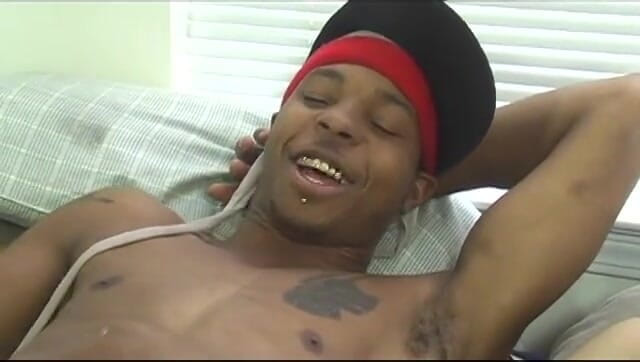 Gays Case: Ripped black boy ramms sexy hunk's ass on the couch