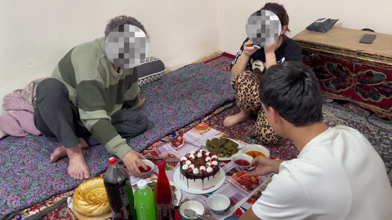 Roben: 내 생일에 두 남자