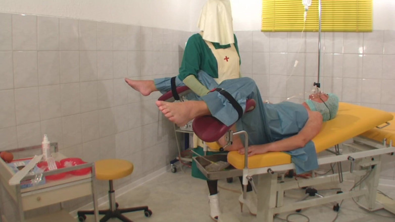 Rubber & Clinic Studio - 1ATOYS: Perawatan intensif - orgasme dengan kateter