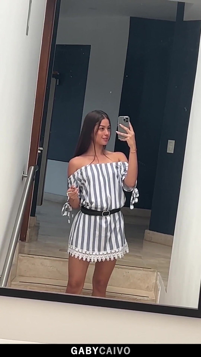 Gaby Caivo: Rakaman dekat menggesel kelentit