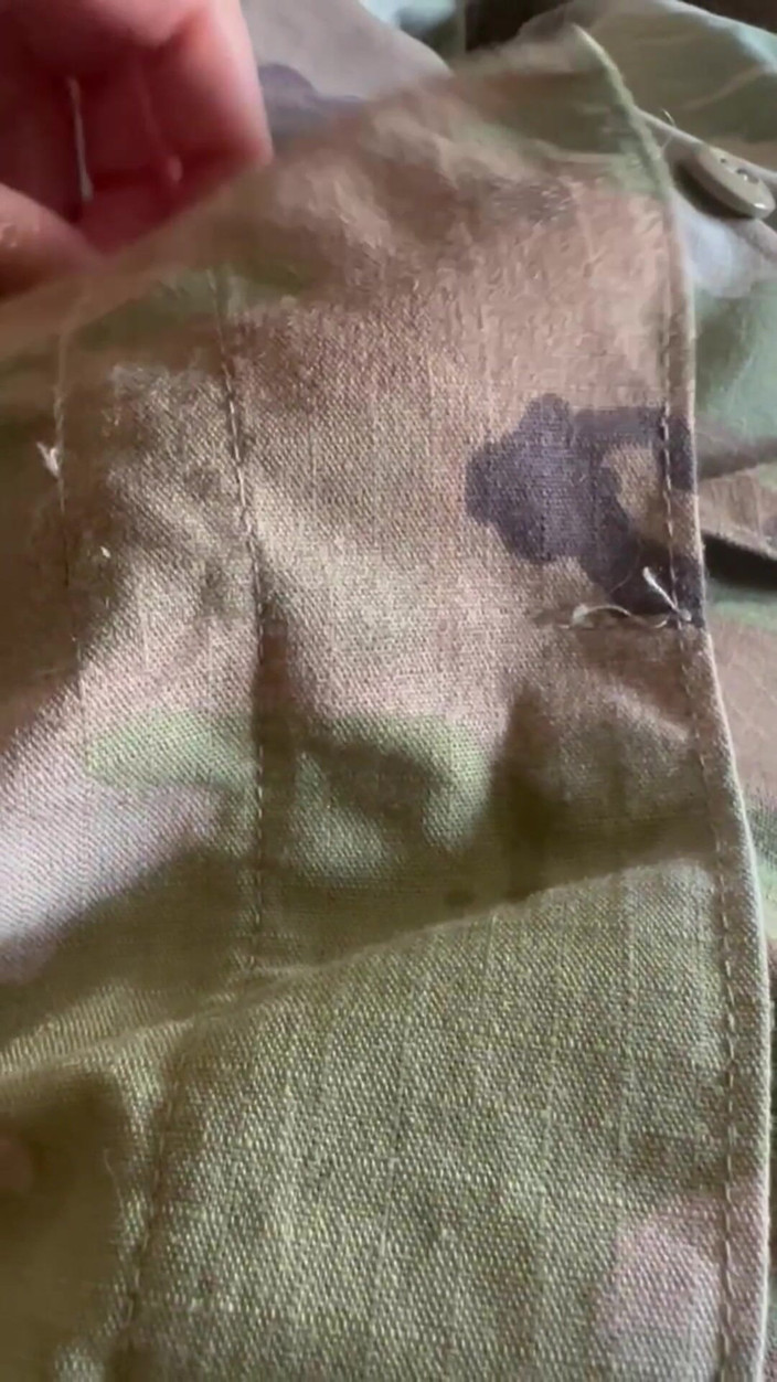 Gay Soldier Stuff: Sexy honění v několika spodním prádle - armádní specialista v uniformě