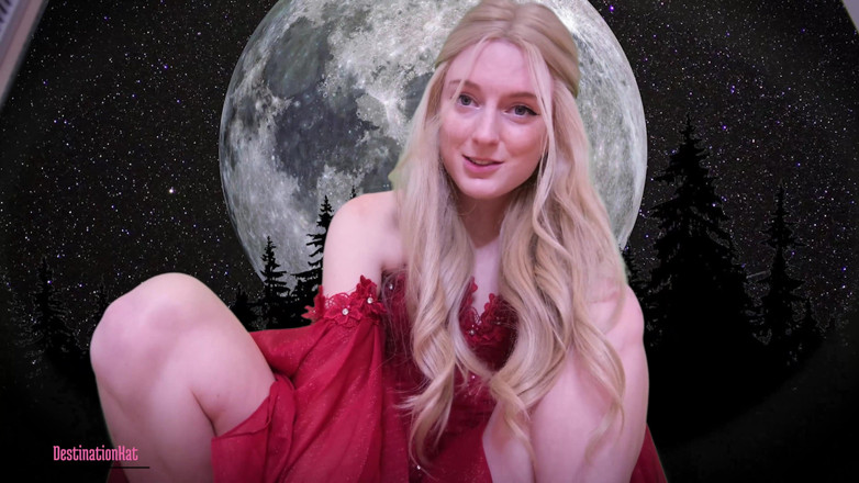 Destination Kat: Une succube se fait baiser sous la lune