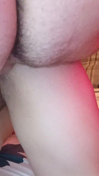 새아빠가 나를 박아먹는다 데미는 보지를 부수다