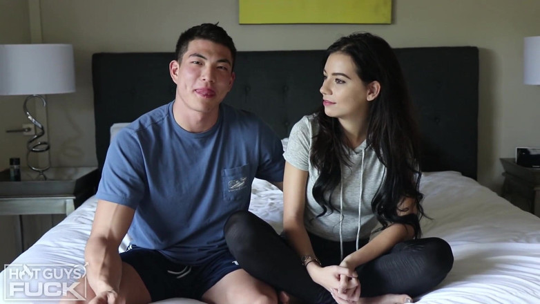 Hot Guys Fuck: 레이첼 배디와 섹스하는 아시아 피노이 스터드 숀
