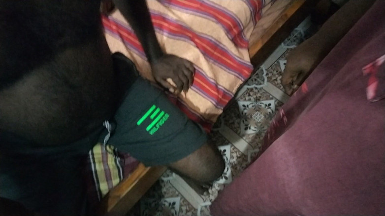 Tamil lesbian: Sprosté mluvení o sexuálních videích