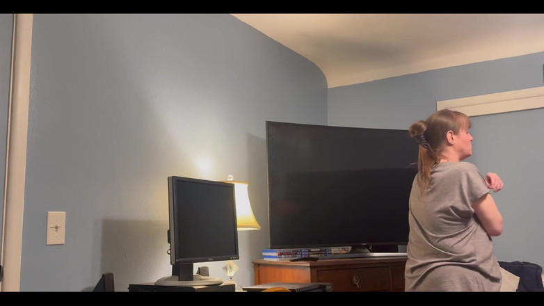 Sweet Marie: 吮吸他的鸡巴干mmm