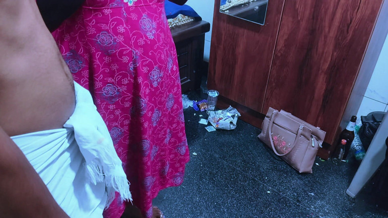 Tamil lesbian: Na het schieten informeel praten over pornovideo's