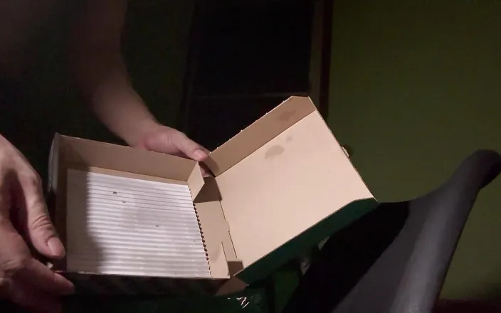 SinglePlayerBKK: Delivery Pizza Delivery Cumshot