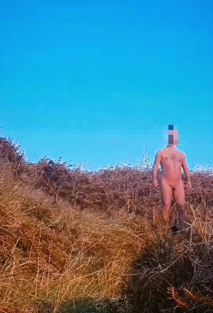 MaleModel: Coastal Path Nudity