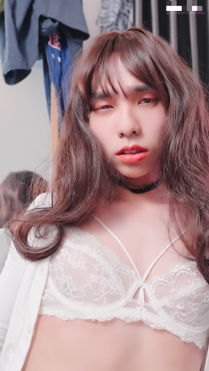 Ts Princess Rose: Sissy asiatica in lingerie sborra sul tuo viso pov