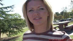 Hush Hush Entertainment: Katarina Kat bere svou lásku s velkým černým pérem na nové úrovně