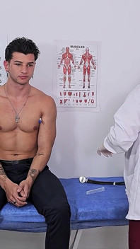 L’anatomie de Mariana, chapitre 2 : Le Dr Martix couche avec sa patiente à côté de sa femme - Mariana Martix
