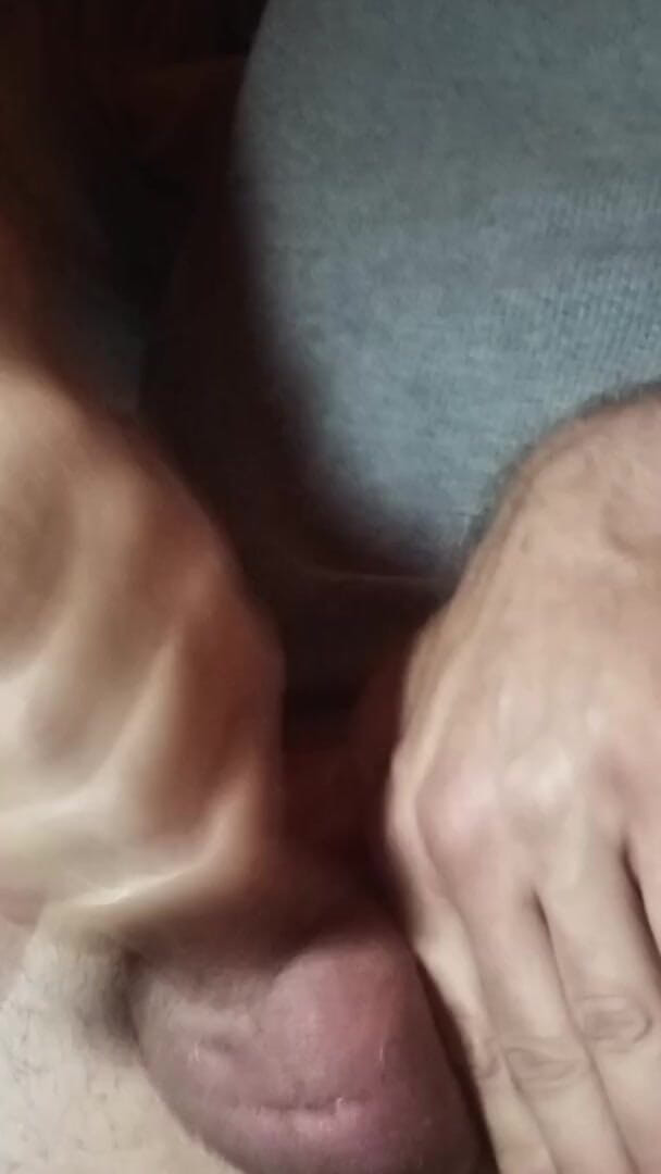 Dirty Donnie: Primo piano di una masturbazione di un grosso cazzo
