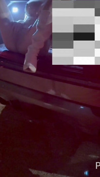 Esposa Joven Obediente Y Lujuriosa Con Tacones Altos, Botines, Medias, Exposición Al Aire Libre, Masturbación En El Coche,