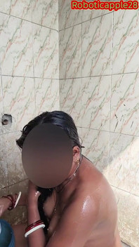 Desi villege żona wathing łazienka pokaż cycki cipki