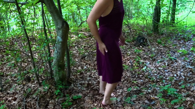 Hot house wife xoxo: Real MILF Orgasm in the Woods