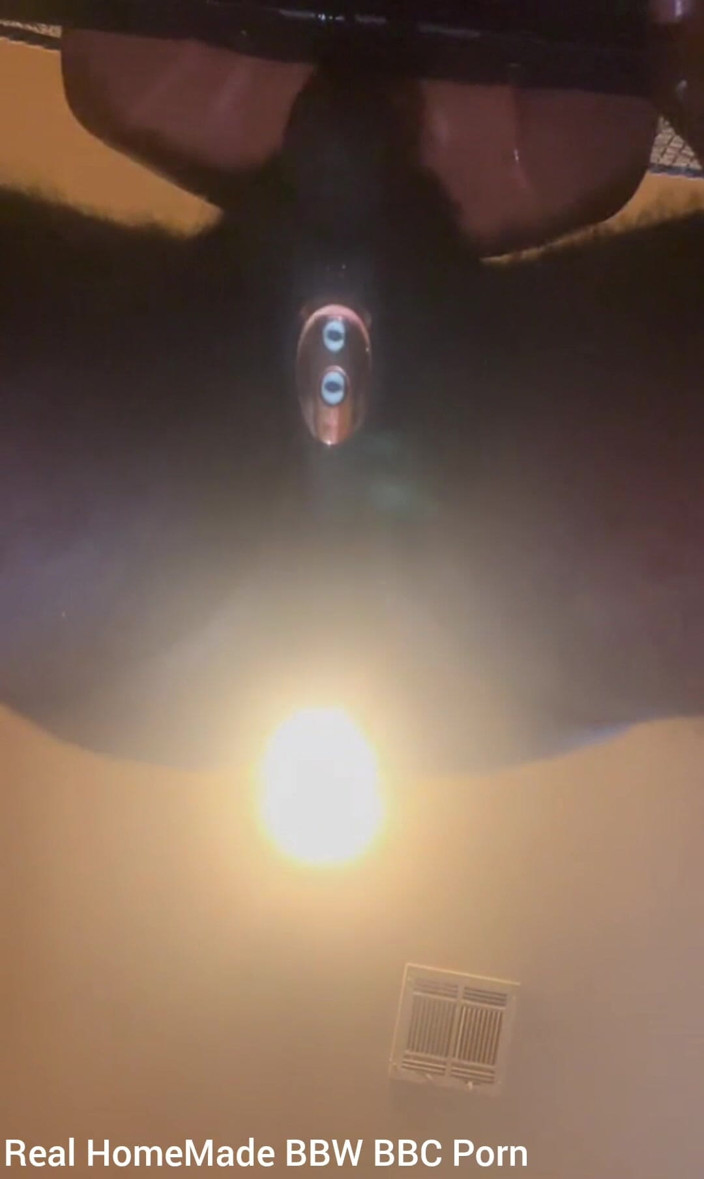 Big black cock BBCee: Šukání falešné kundičky silikonové panenky stříkání tak tvrdě