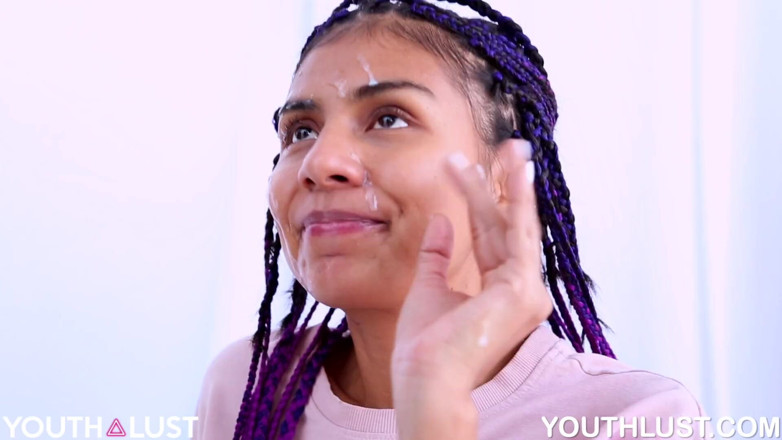 Youth Lust: Emma Powraca 3f B Kamera
