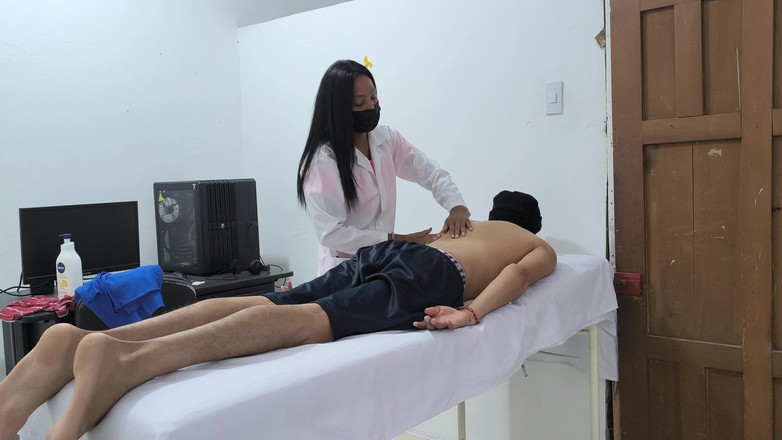 NEGRITA SEXY: कोलम्बियाई महिला डॉक्टर! मैं एक डॉक्टर के साथ एक नियुक्ति में भाग लिया और यह शानदार समाप्त हुआ।