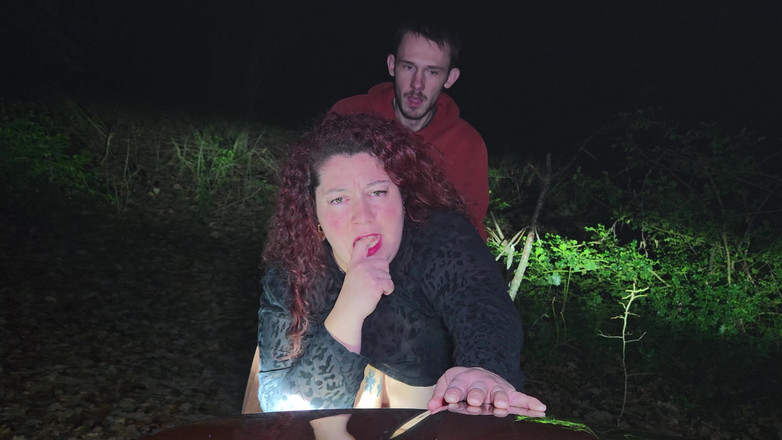 abricot sucree: Gece Ormanda Küçük Orospu Sikiyor