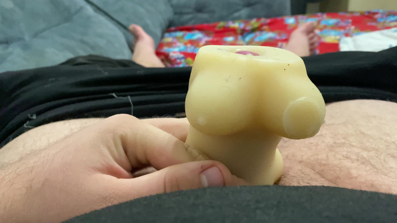 OsiaCA: Je me masturbe la bite avec du sperme