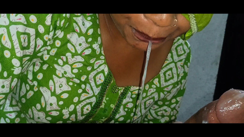 Sexy_girl_nehu: Detailní desi kouření a výstřik do pusy indické